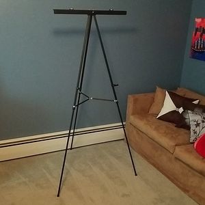 Tripod Display Easel Adjustable 60" x 28"